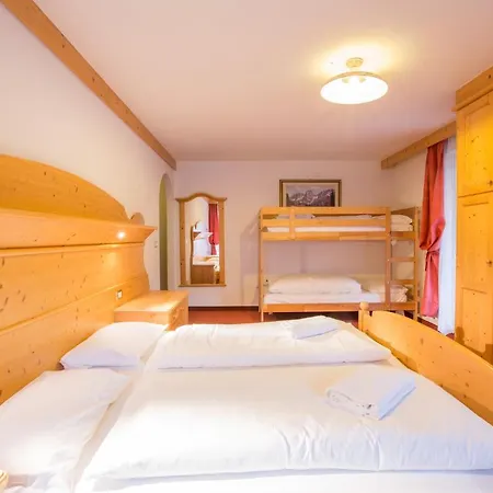 Chalet Hotel Diamant San Martino in Badia Esterno foto